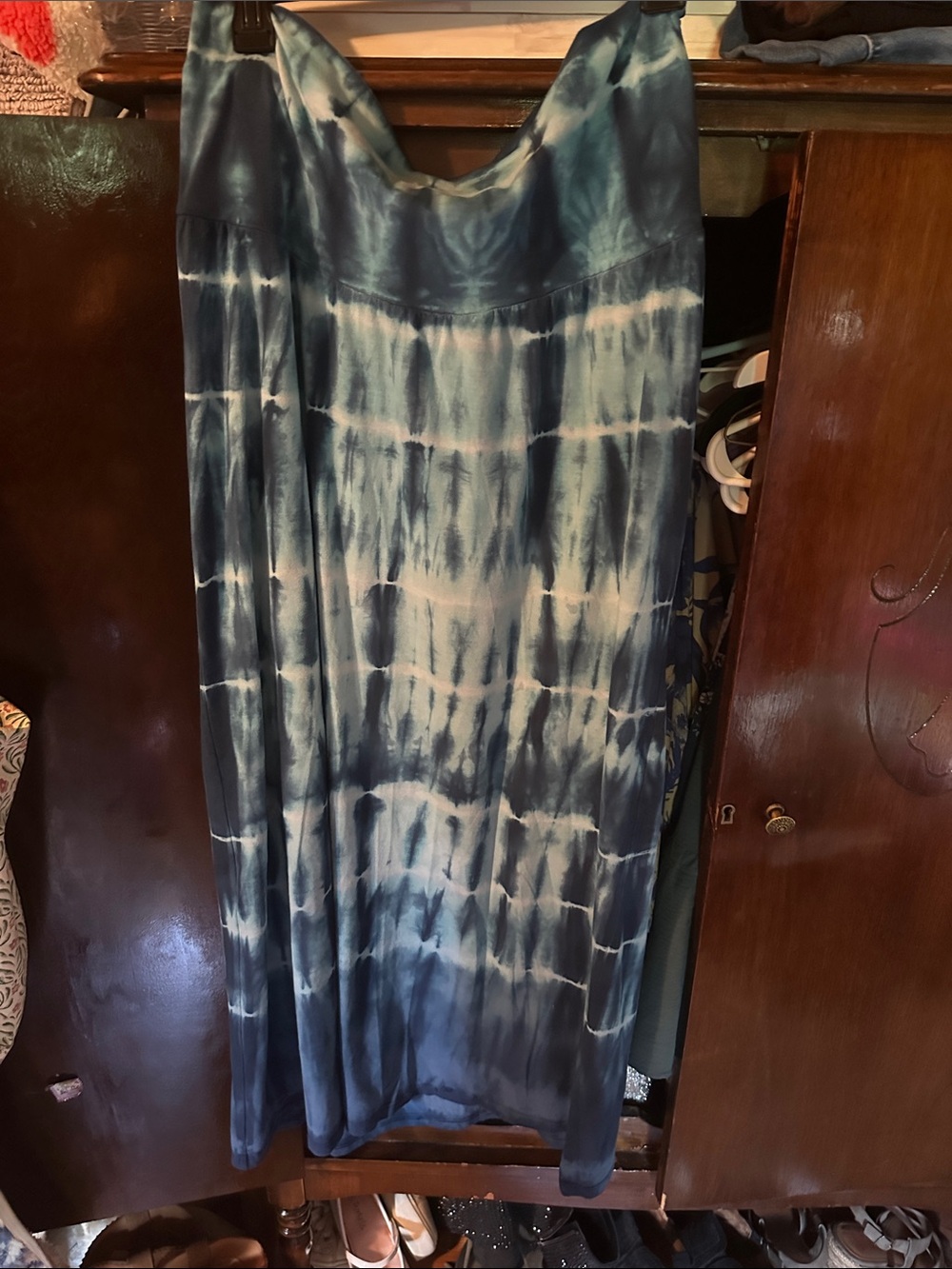 Motherhood Maternity Navy and White Tie-Dye Maxi Skirt